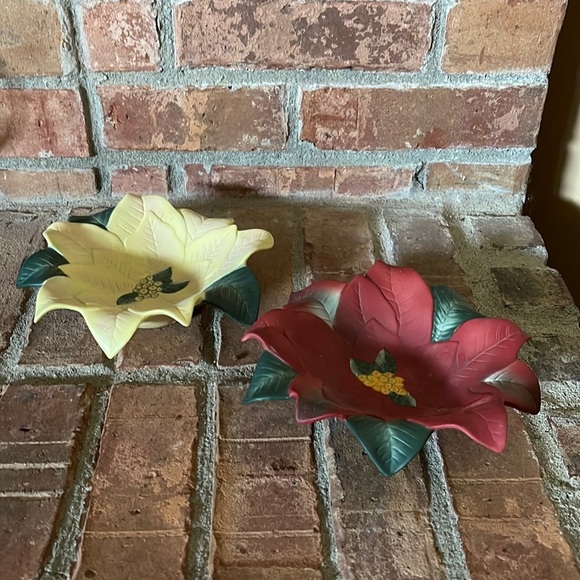 PartyLite Poinsettia Tealight Duo - Picture 1 of 6